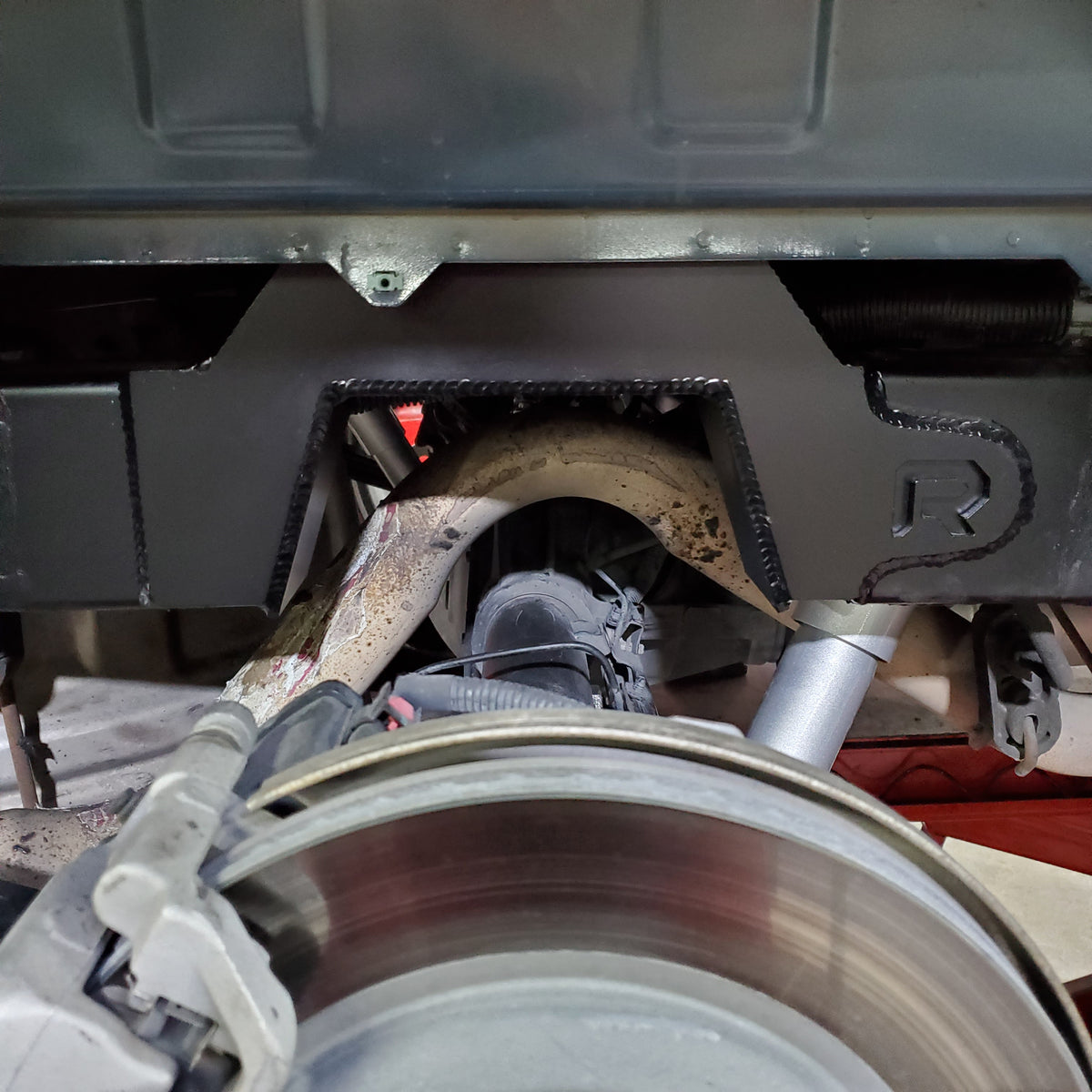 20192024 Under Bed Notch for Chevy Silverado Gmc Sierra 2wd & 4x4